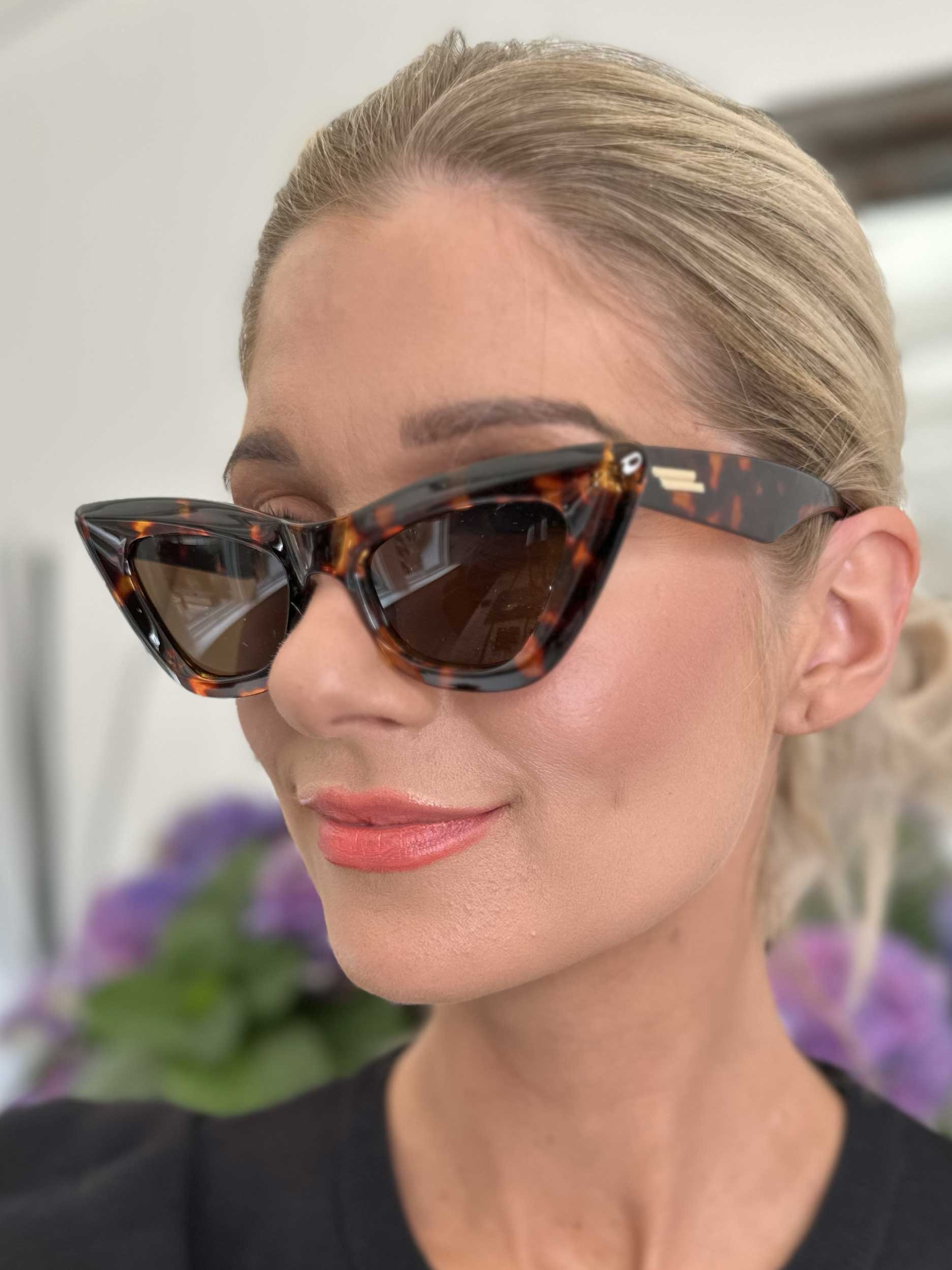 Savannah - smala cat eye-solglasögon - Brown leo